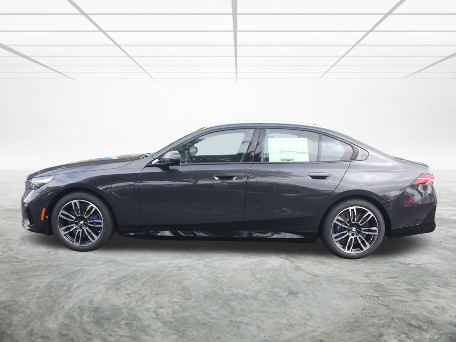 2026 Bmw 550e 550e xDrive photo 4