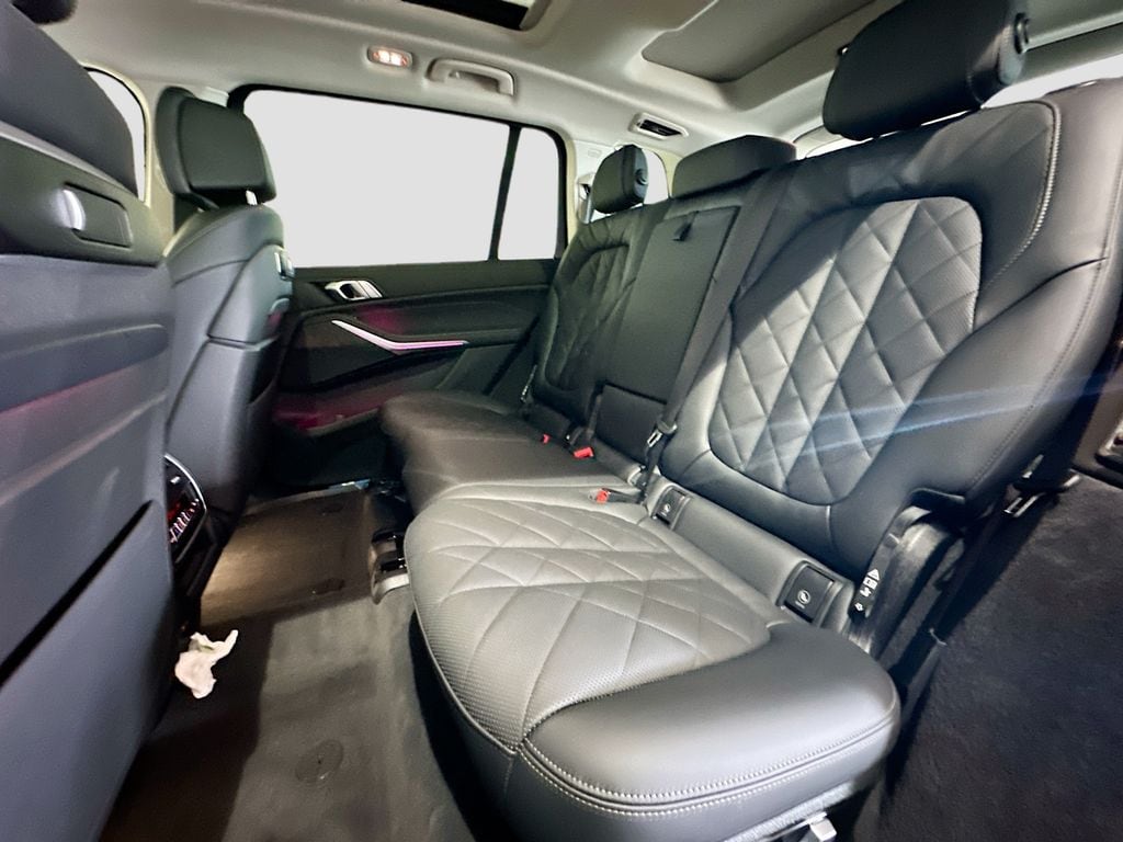 2026 BMW X7 40i - Photo 25