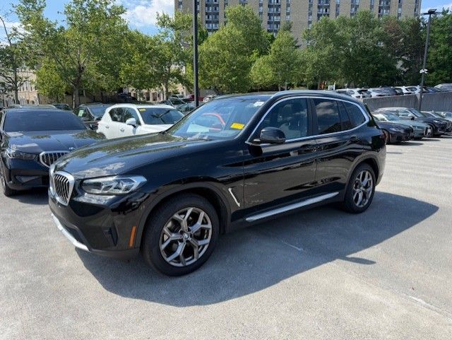 2022 BMW X3 30i