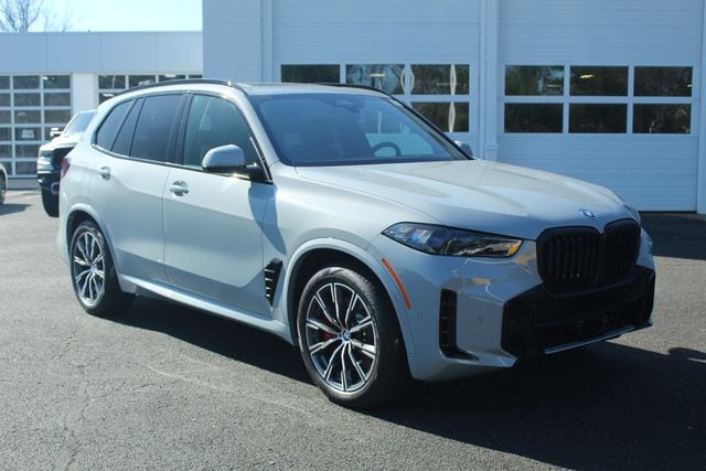 2026 BMW X5 xDrive50e's photo