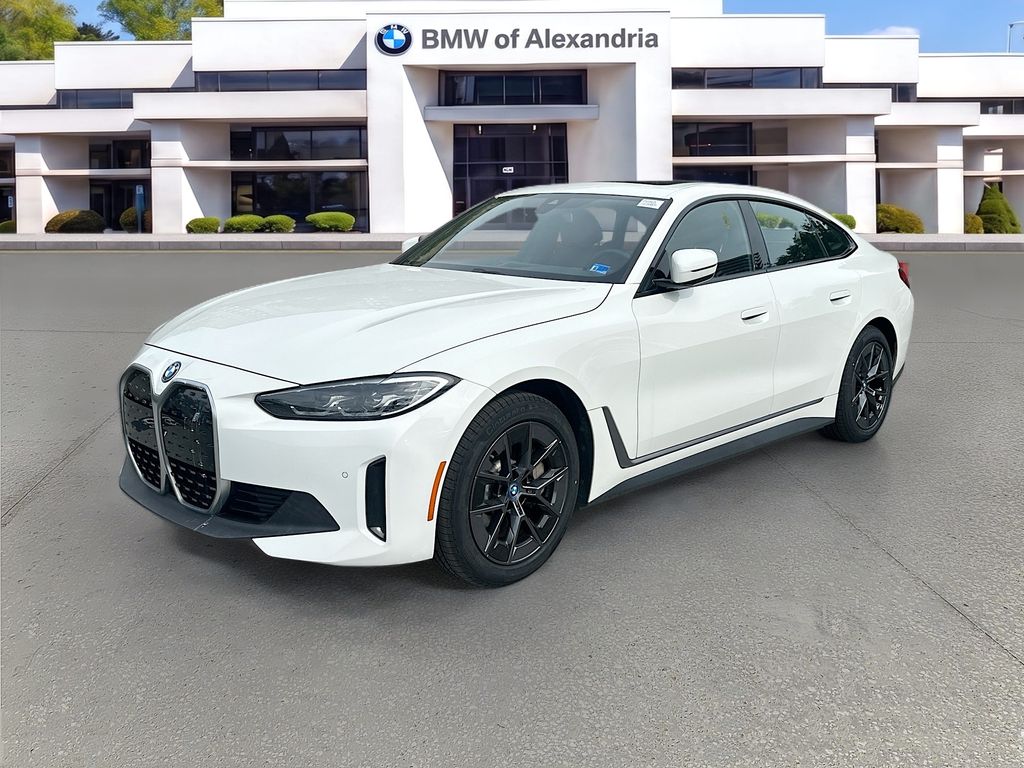 2023 BMW i4 eDrive35's photo