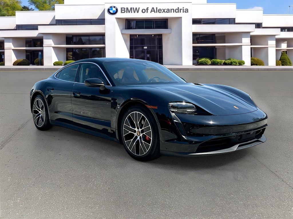 2022 Porsche Taycan 4S's photo
