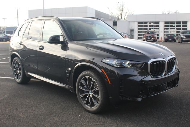 2026 BMW X5 M60i's photo