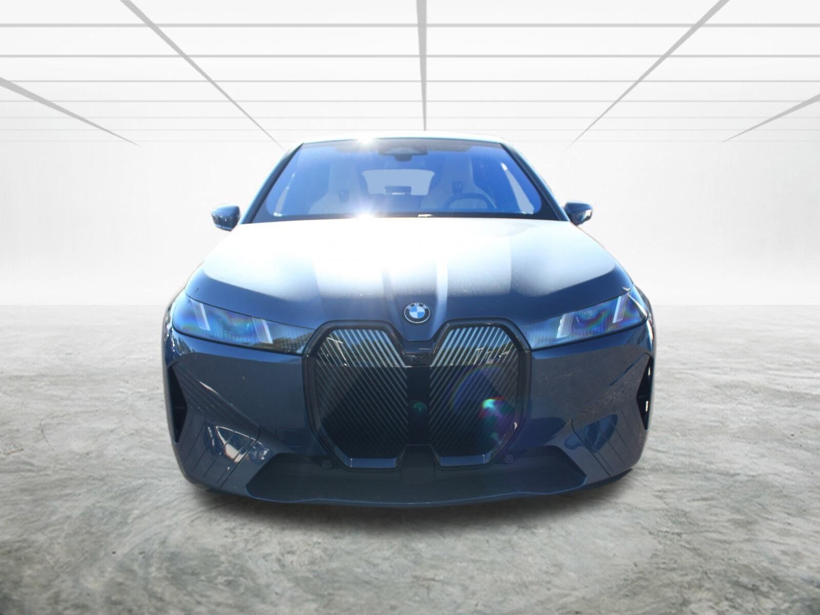 2026 Bmw iX photo 2