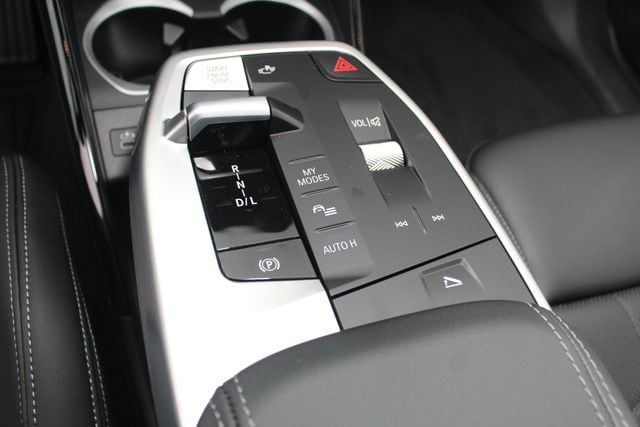 2026 BMW X1 28i - Photo 13