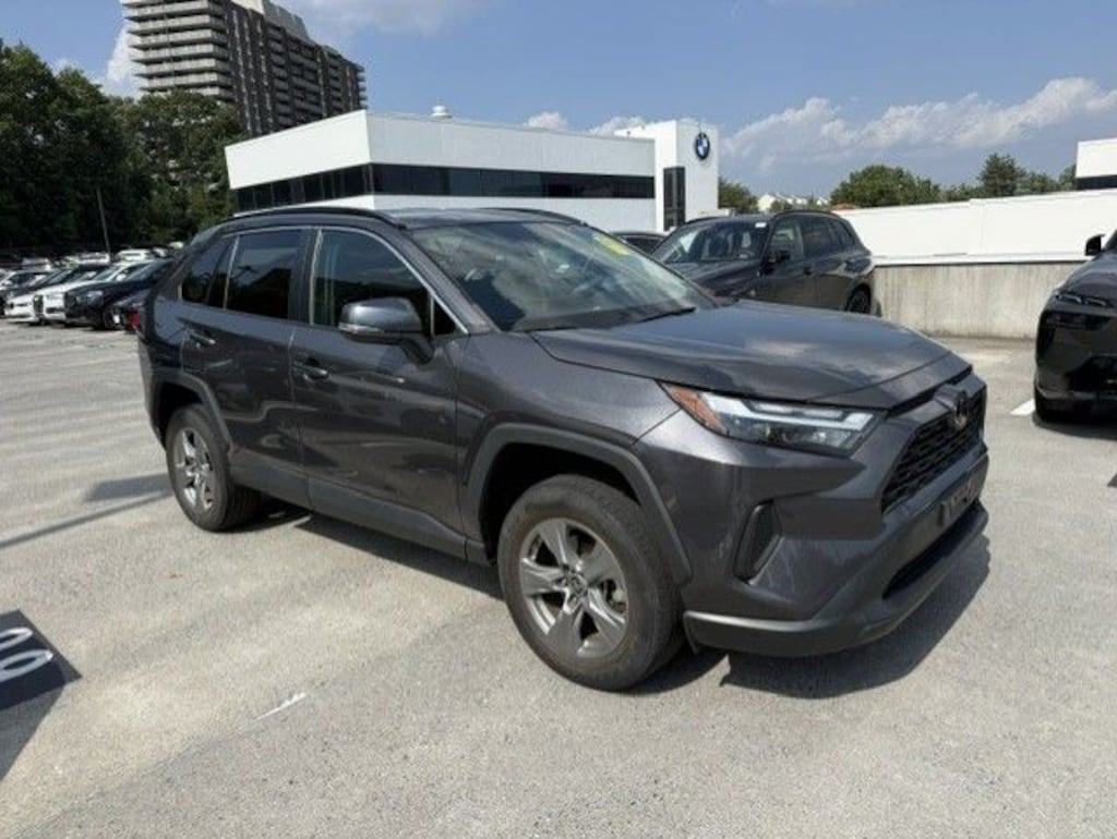Used 2022 Toyota RAV4 XLE SUV