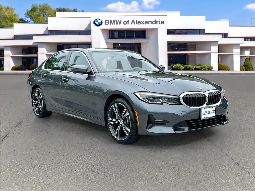 2020 BMW 3 Series 330i xDrive Sedan's photo