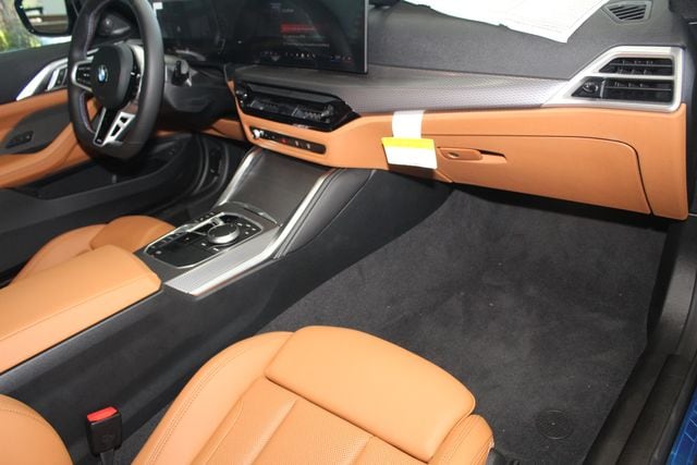 2026 BMW 4 Series M440i - Photo 23