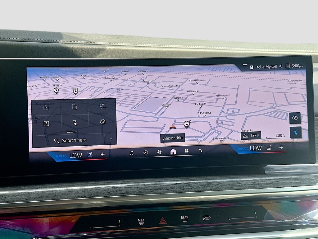 2025 BMW i7 60 - Photo 13