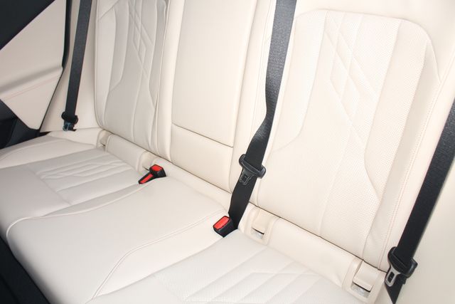 2026 BMW X3 30 - Photo 20