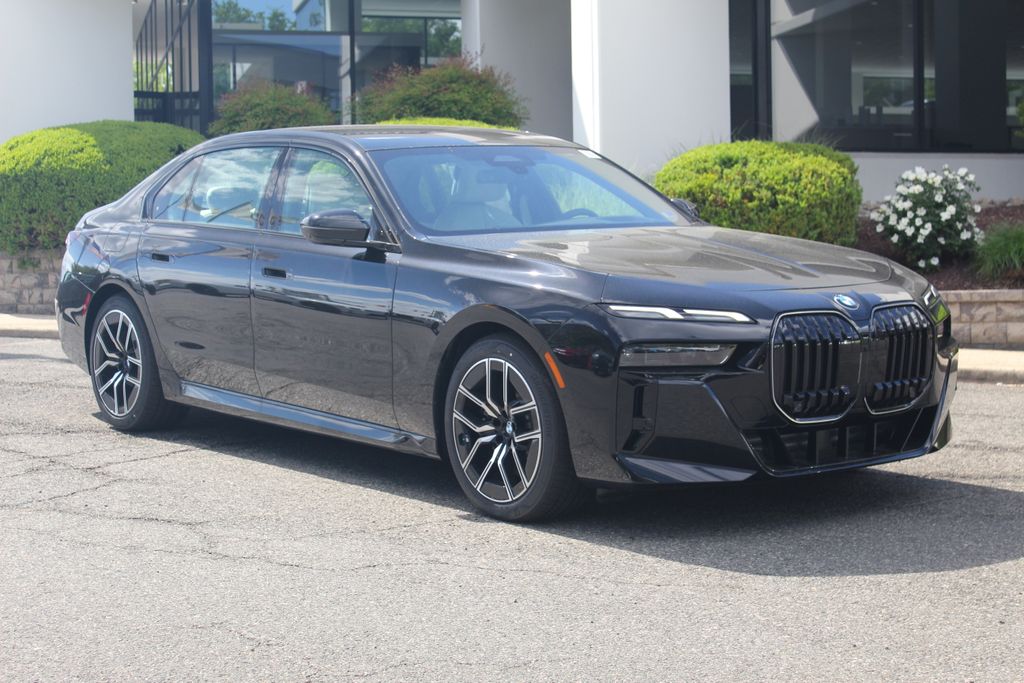 2026 BMW 7 Series 740i xDrive Sedan's photo