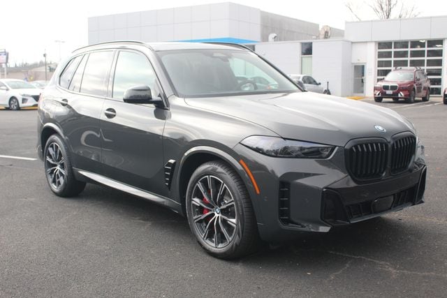 2026 BMW X5 50e's photo