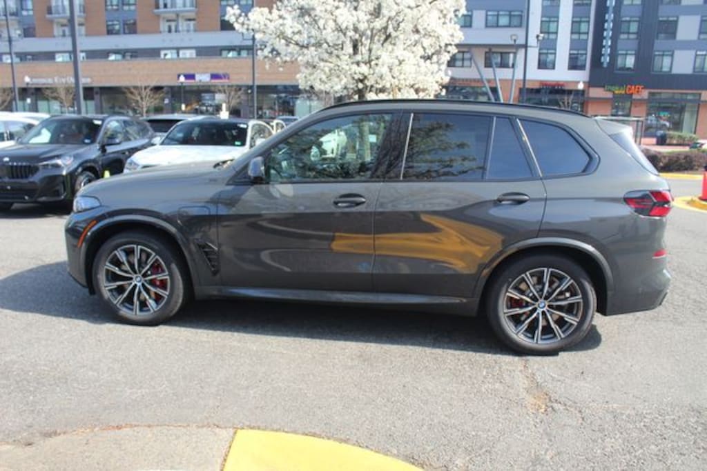 New 2026 BMW X5 xDrive50e SUV