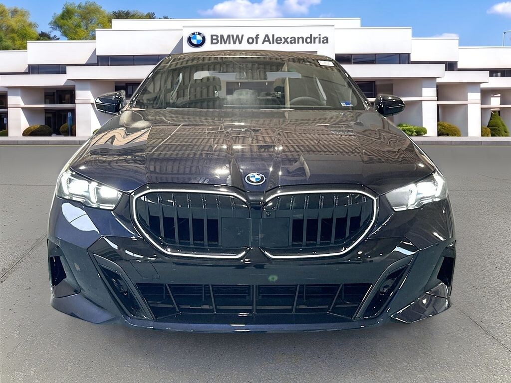 New 2027 BMW 5 Series 550e xDrive Sedan