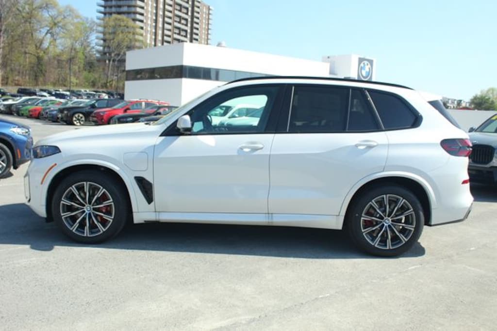 New 2026 BMW X5 xDrive50e SUV