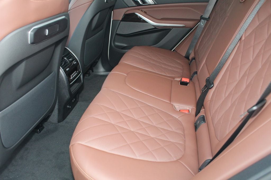 2026 BMW X5 50e - Photo 22