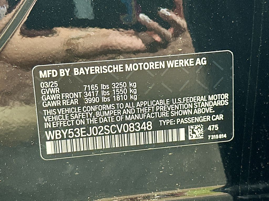 2025 BMW i7 60 - Photo 35