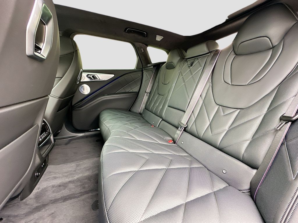 2026 BMW XM Base - Photo 25