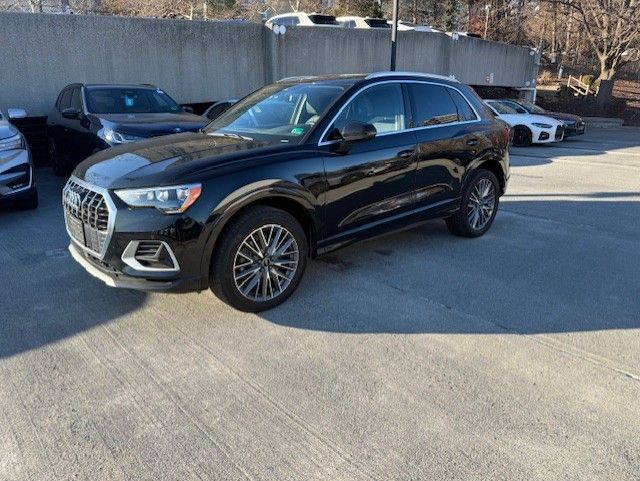 2022 Audi Q3 Premium