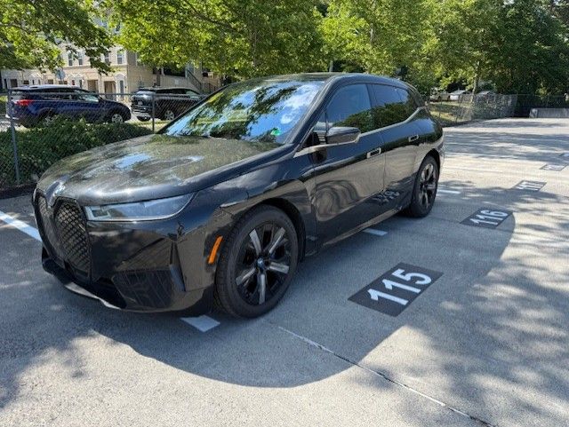 2024 BMW iX xDrive50's photo