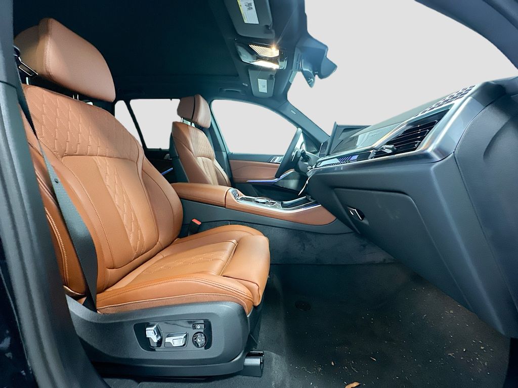 2026 BMW X5 M60i - Photo 30