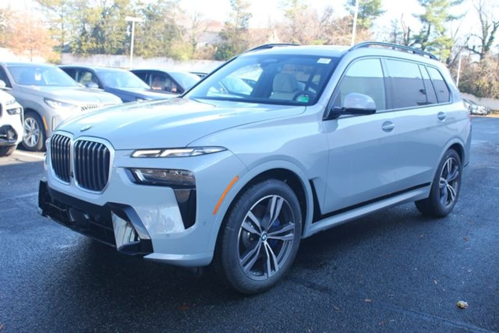 New 2026 BMW X7 xDrive40i SUV