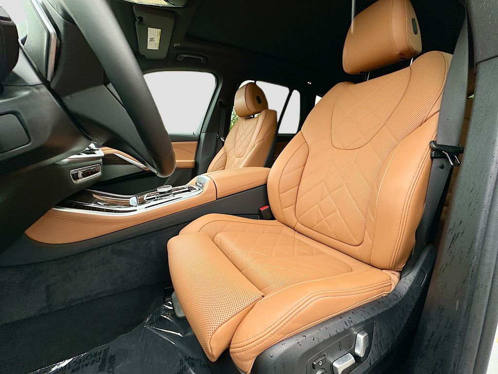 2026 BMW X5 50e - Photo 22