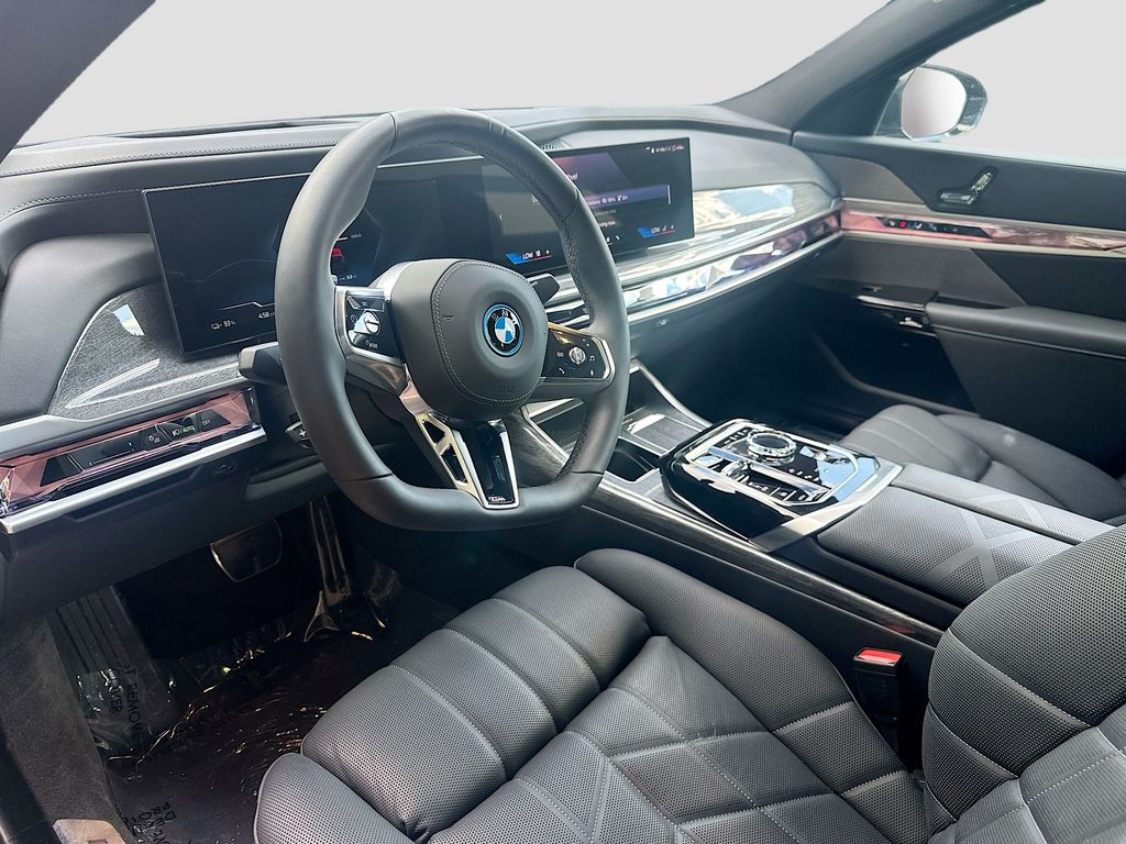 2025 BMW i7 60 - Photo 9