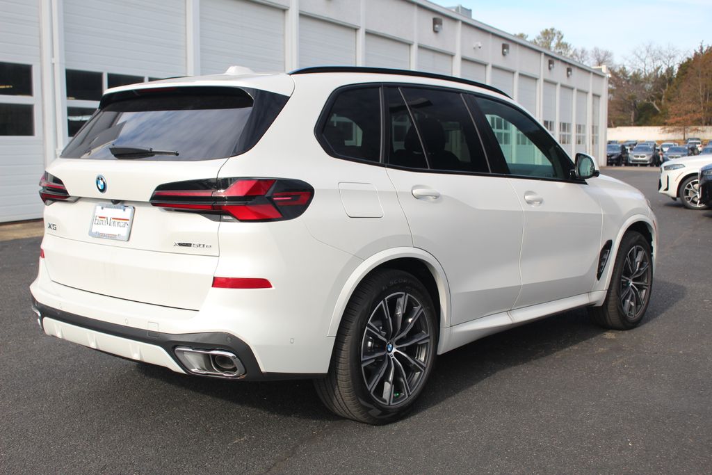 2026 BMW X5 50e - Photo 9