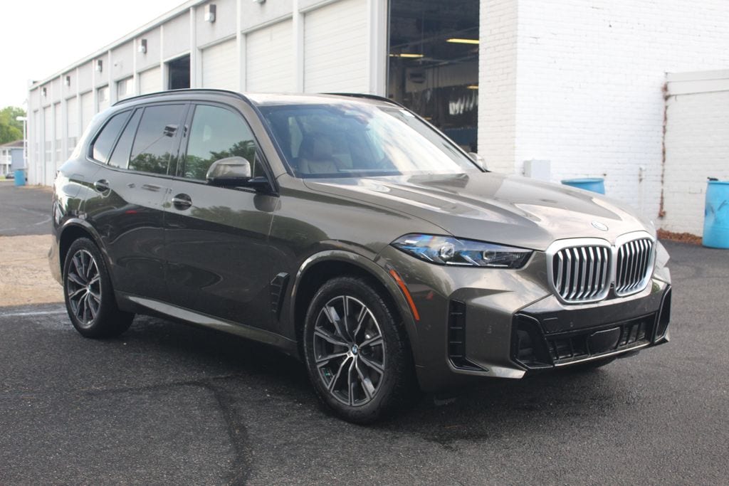 2026 BMW X5 xDrive50e's photo