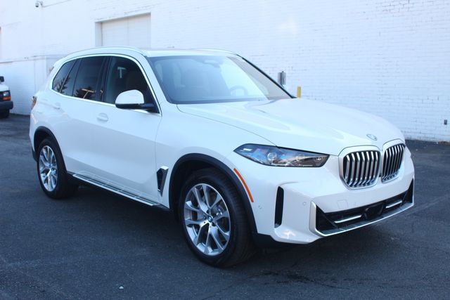 2026 BMW X5 M50i's photo