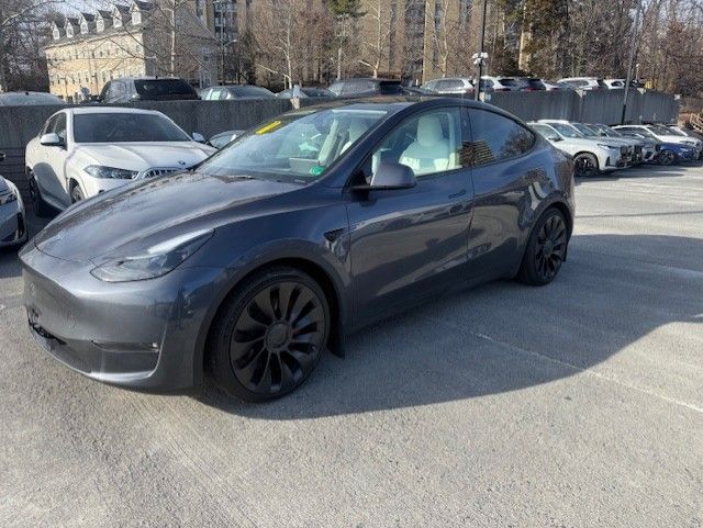 2023 Tesla Model Y Performance's photo