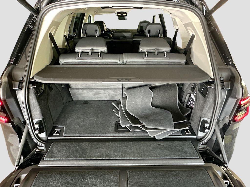 2026 BMW X7 40i - Photo 27