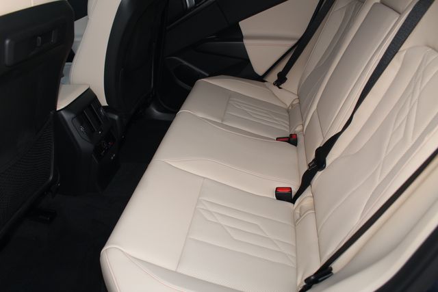 2026 BMW X3 30 - Photo 21