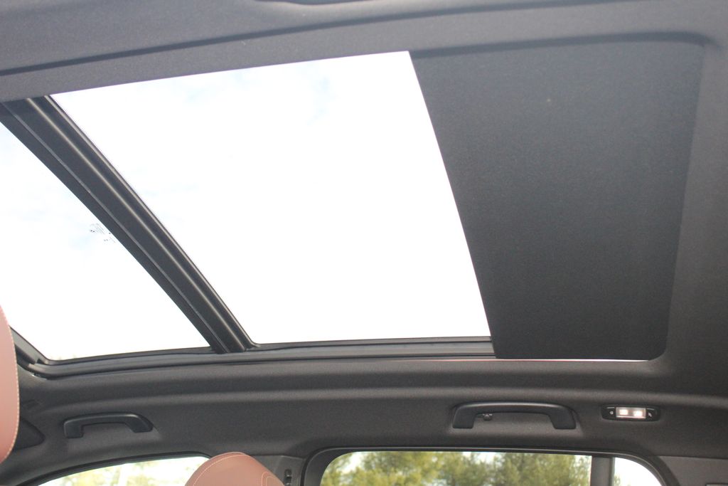 2026 BMW X5 50e - Photo 23