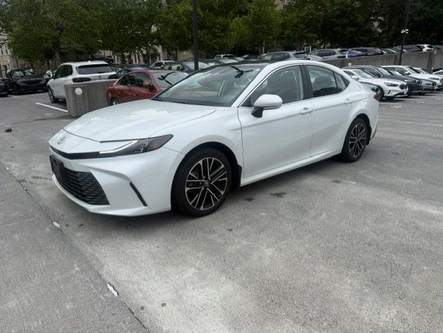 2025 Toyota Camry XLE AWD Hybrid's photo