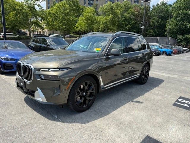 2024 BMW X7 xDrive40i's photo