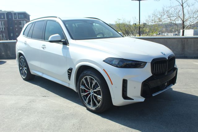 2026 BMW X5 xDrive50e's photo