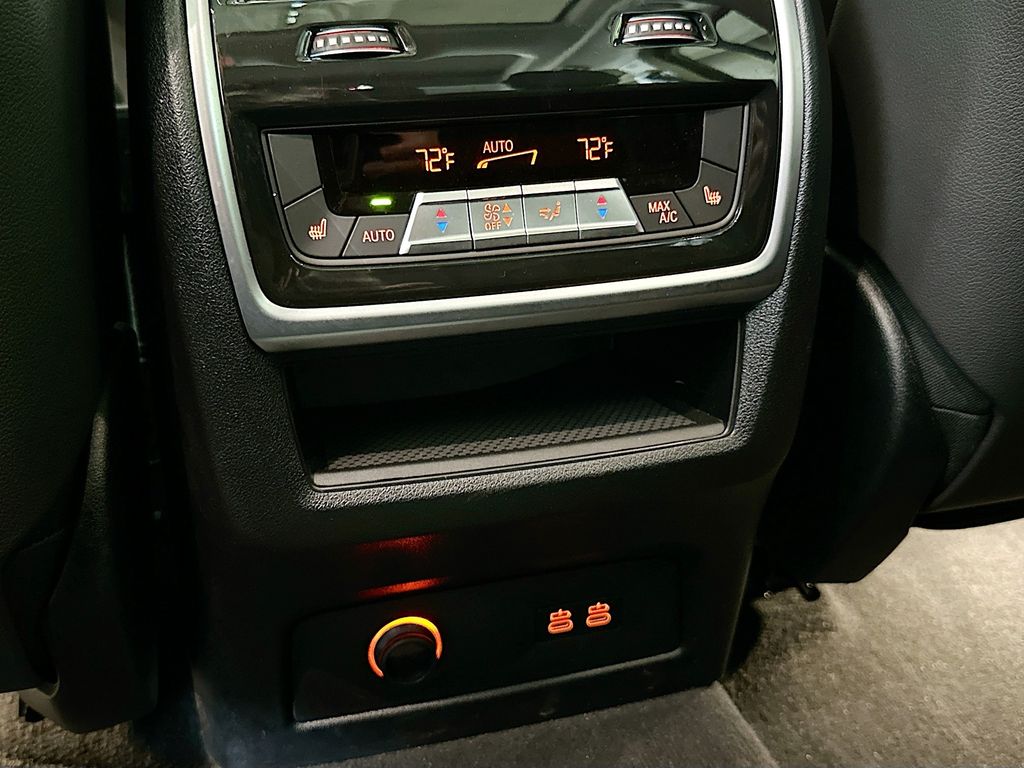 2026 BMW X7 40i - Photo 26