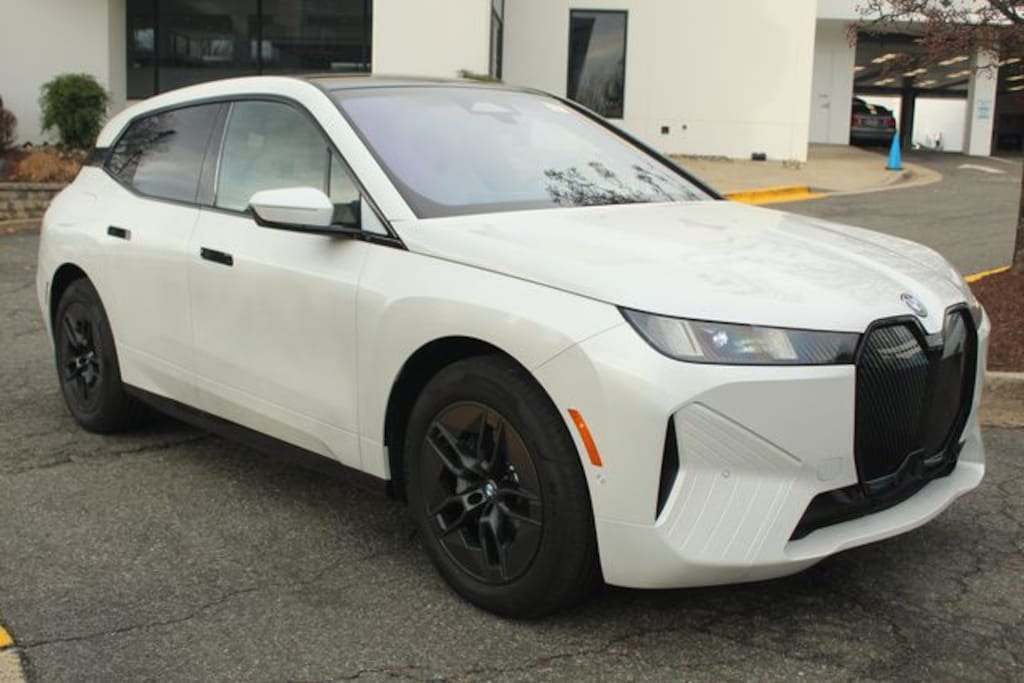 New 2026 BMW iX xDrive45 SUV