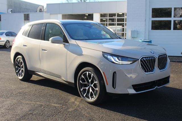 2026 BMW X3 30's photo