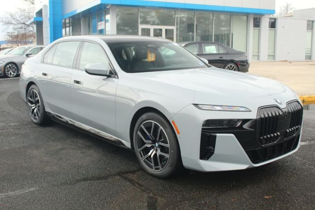New 2026 BMW 7 Series 750e xDrive Sedan
