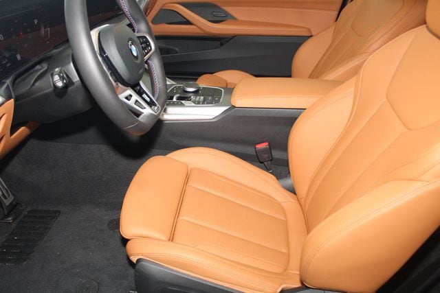 2026 BMW 4 Series M440i - Photo 18