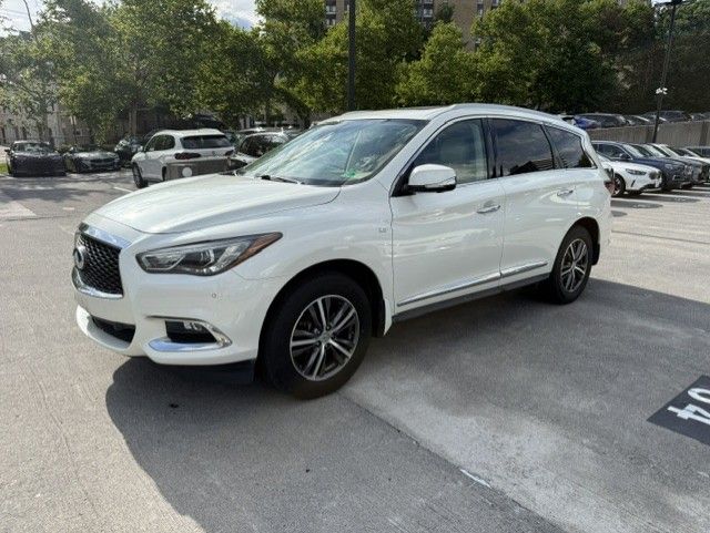 2019 INFINITI QX60 LUXE AWD's photo