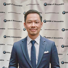 Staff member Tu Huynh from ID_499379535033