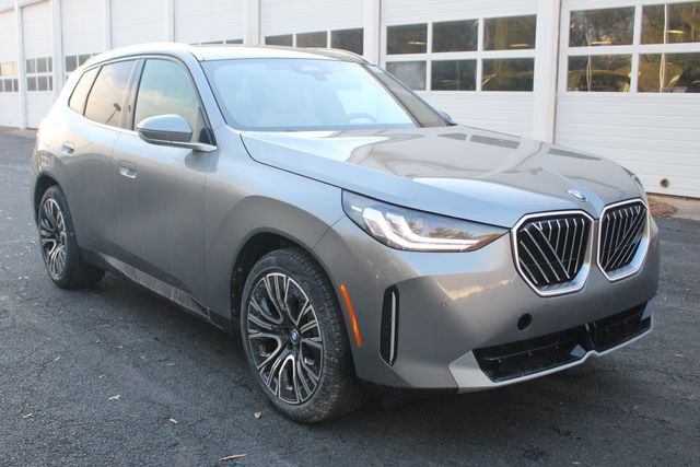 2026 BMW X3 30's photo