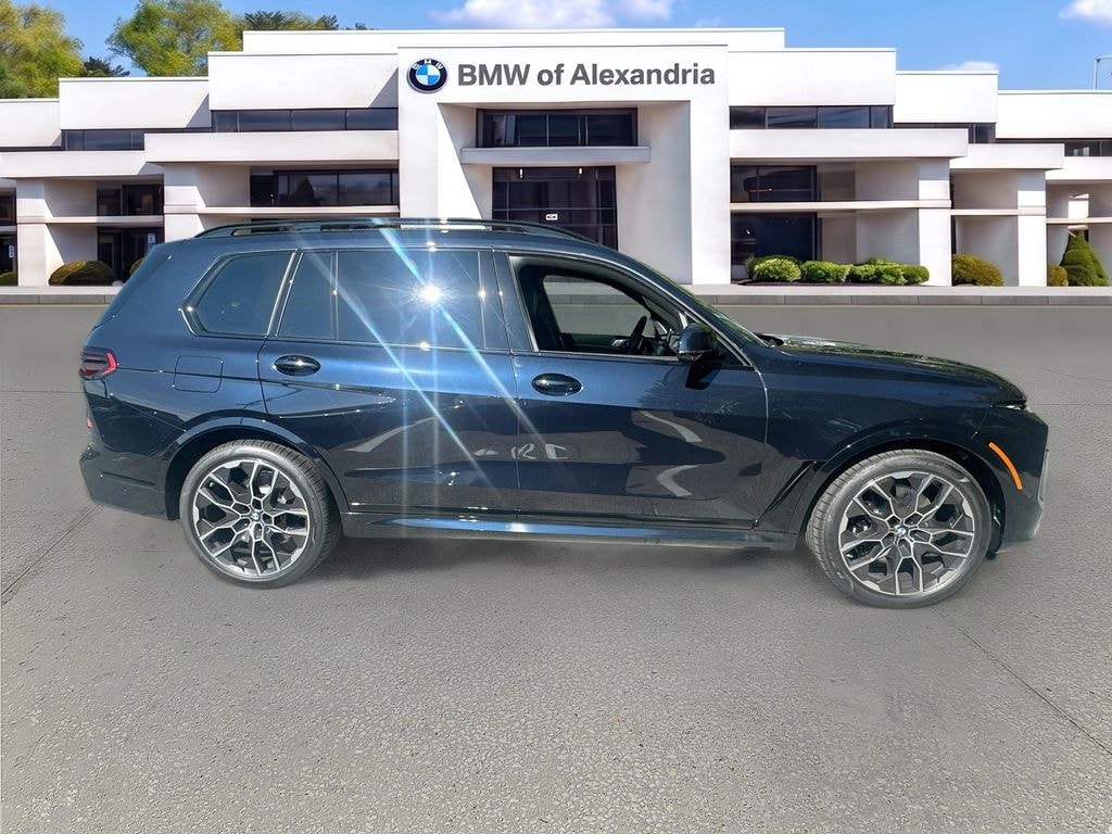 New 2027 BMW X7 xDrive40i SUV