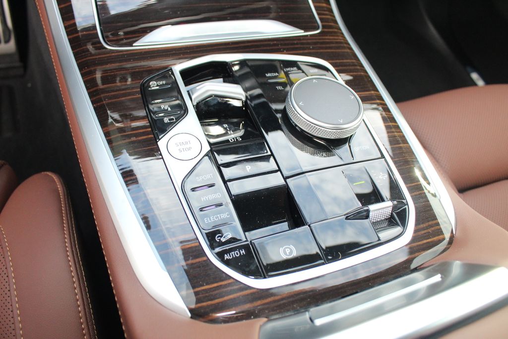 2026 BMW X5 50e - Photo 13