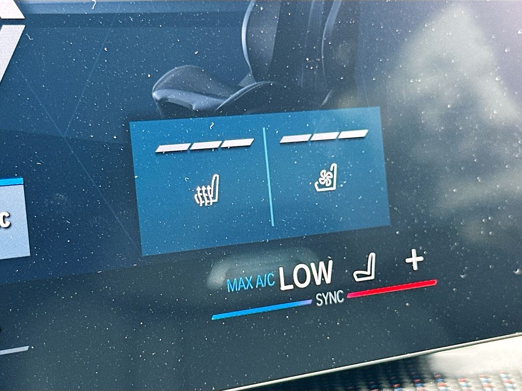 2026 BMW XM Base - Photo 21