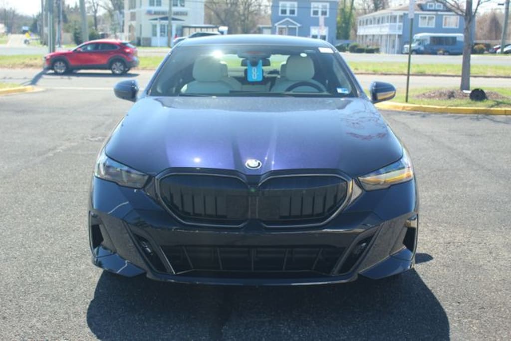 New 2026 BMW 5 Series 550e xDrive Sedan